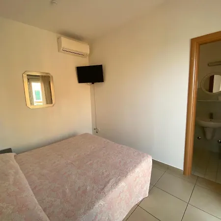Aparthotel Roxy 3*