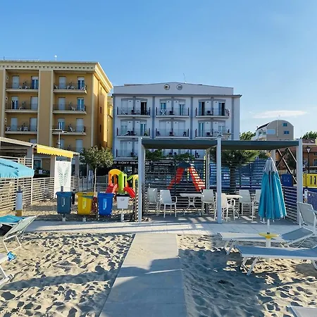 Aparthotel Roxy 3*