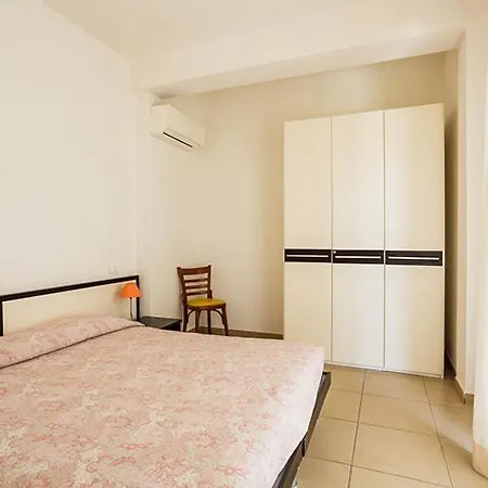 Aparthotel Roxy 3*