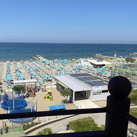 Roxy Aparthotel