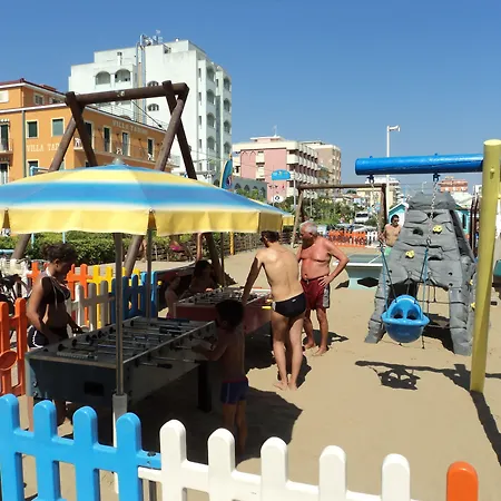 Roxy מלון דירות