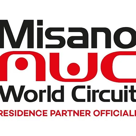 アパートホテル Roxy